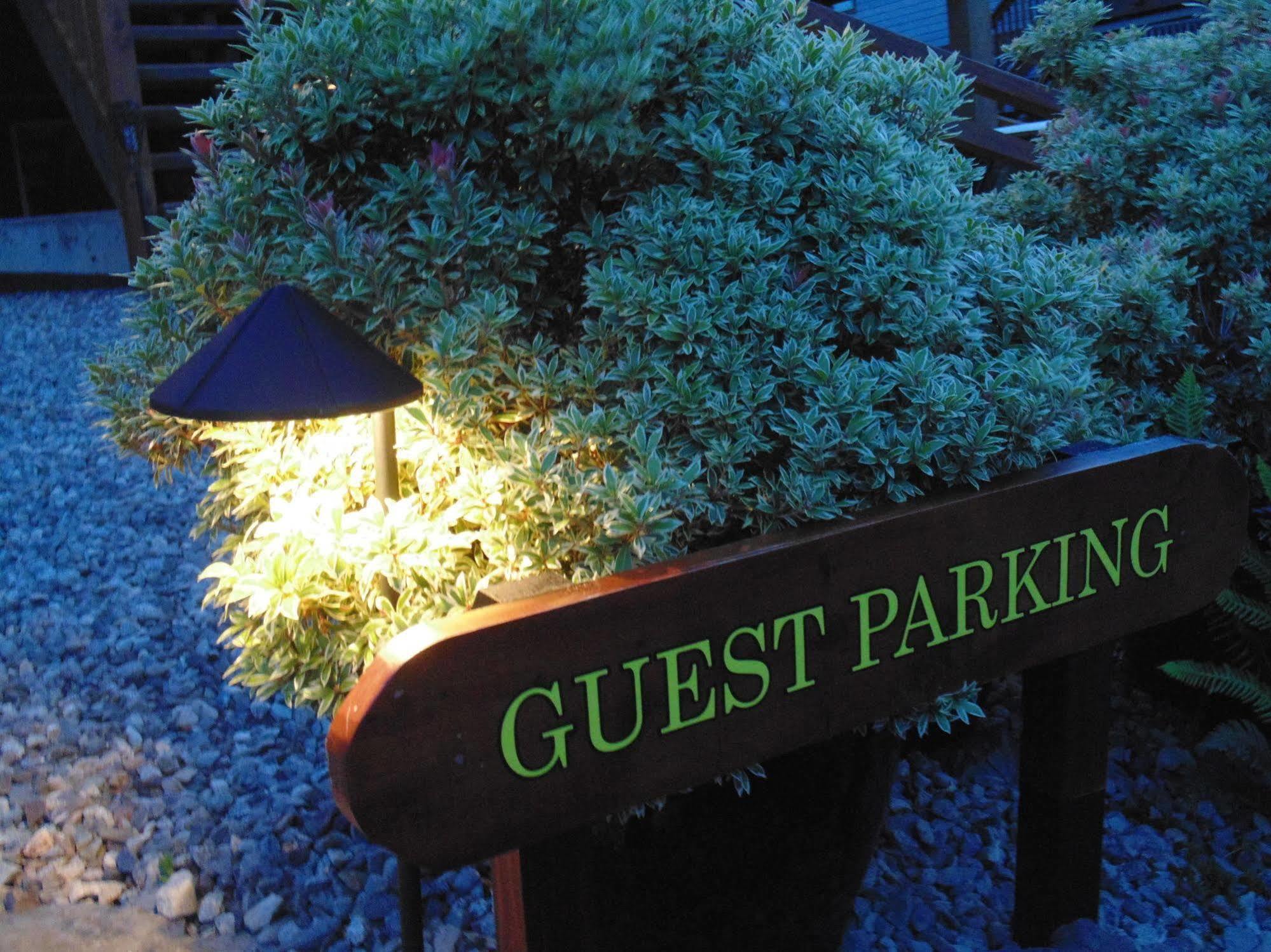 Ocean Mist Guesthouse Уклуелет Екстериор снимка